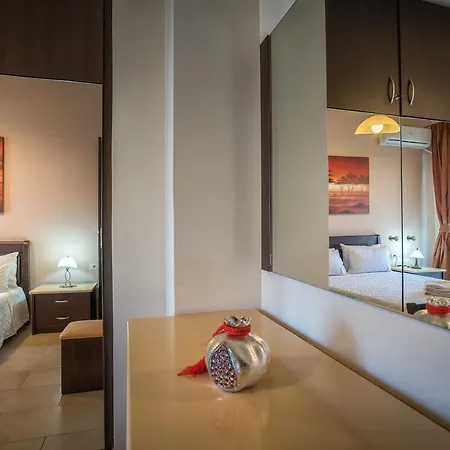 Athena's - Ideal For Large Groups, By Zantewize Casa vacanze