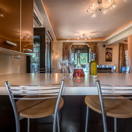 Holiday home Athena's - Ideal For Large Groups, By Zantewize Tsilivi (Zakynthos)