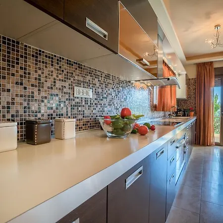 Athena's - Ideal For Large Groups, By Zantewize בית נופש טסיליבי